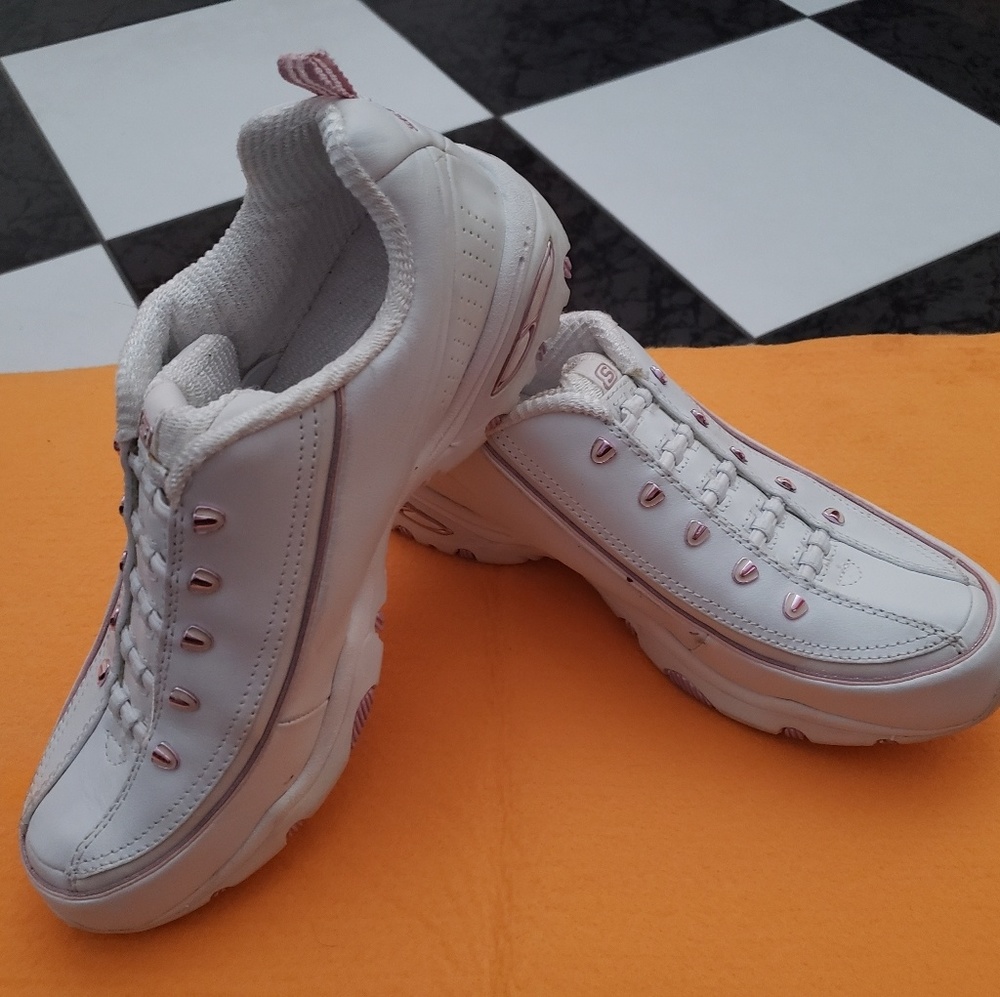 Skechers sneakers
